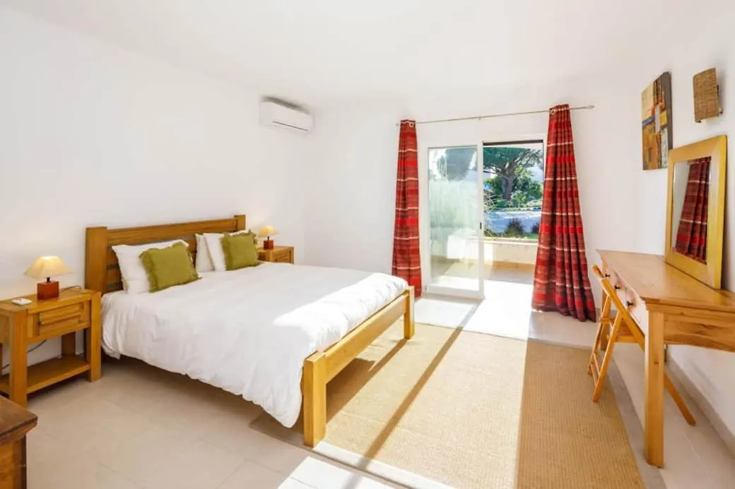 Townhouse Flores Faro Holiday home
